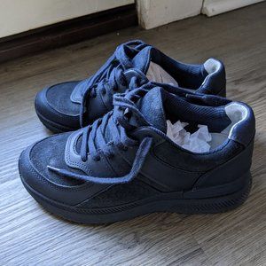 Everlane Trainer Navy Size 6